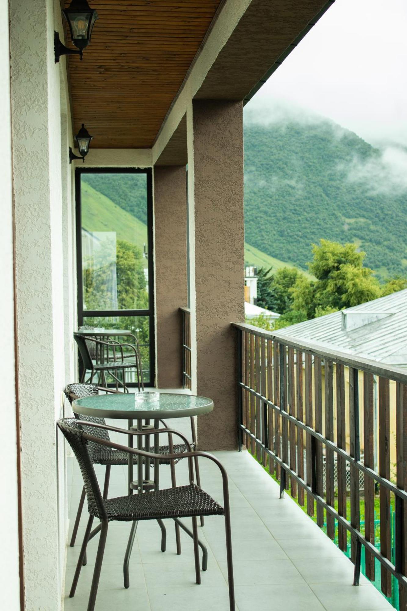 Elsada Hotel Kazbegi Kültér fotó